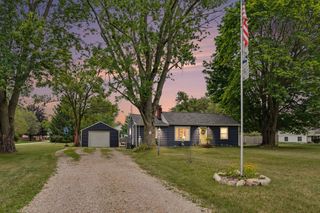 929 Bacon Avenue, Portage City, MI 49002