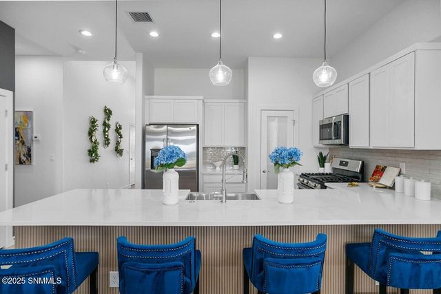 1116 Bronze Hill Avenue, Santa Teresa, NM 88008