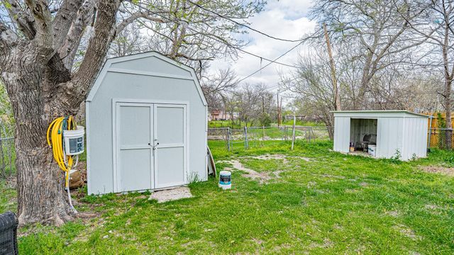 542 S Redford Lane, White Settlement, TX 76108