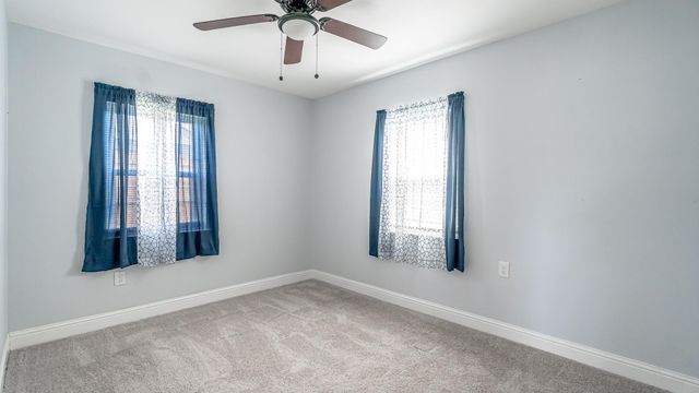 542 S Redford Lane, White Settlement, TX 76108