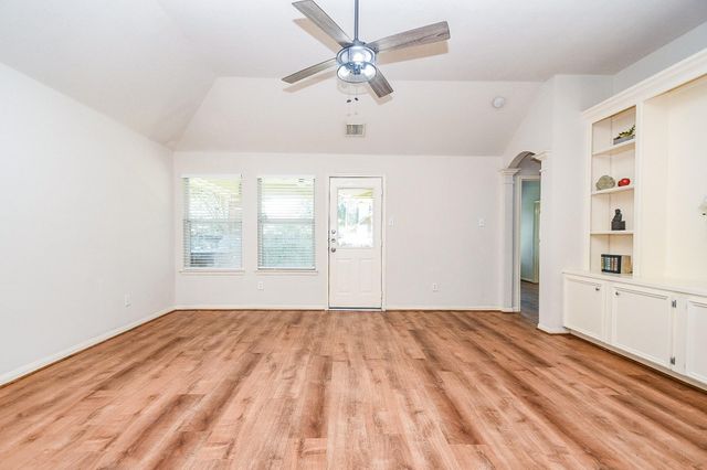 6030 Wildbriar Lane, Richmond, TX 77469