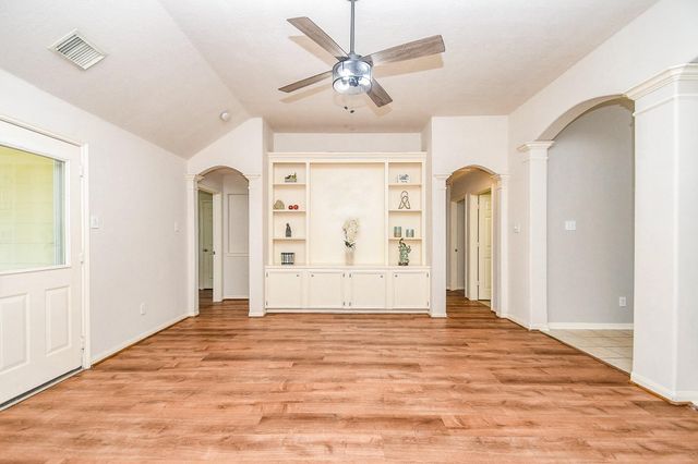 6030 Wildbriar Lane, Richmond, TX 77469