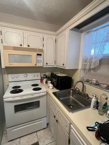 1321 NW 43rd Avenue 202, Lauderhill, FL 33313