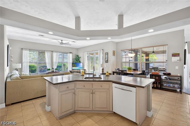 1217 SW 18th ST, Cape Coral, FL 33991