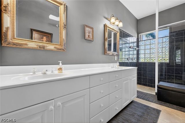 1217 SW 18th ST, Cape Coral, FL 33991