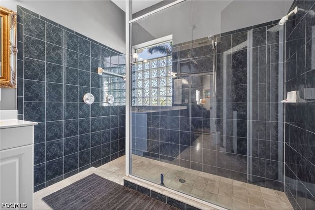 1217 SW 18th ST, Cape Coral, FL 33991