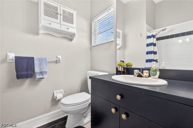 1217 SW 18th ST, Cape Coral, FL 33991