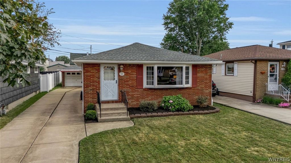 149 Desmond Drive, Tonawanda, NY 14150