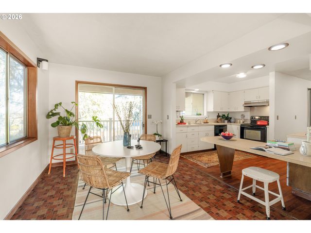 15235 Ne CLACKAMAS St, Portland, OR 97230