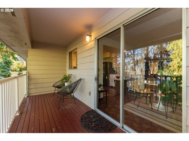 15235 Ne CLACKAMAS St, Portland, OR 97230