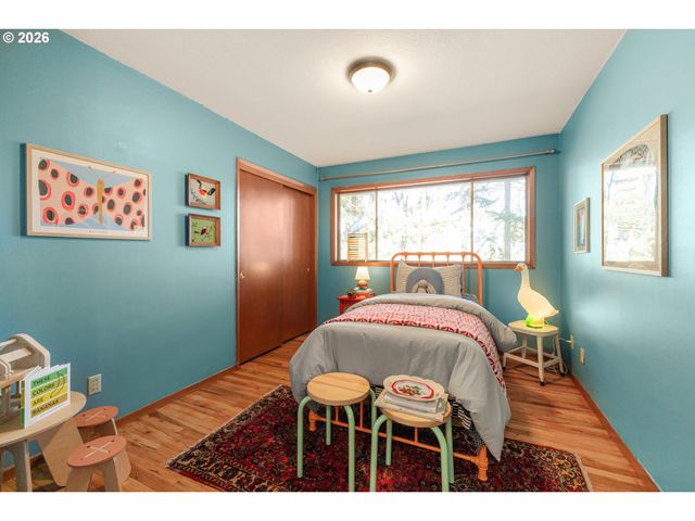 15235 Ne CLACKAMAS St, Portland, OR 97230