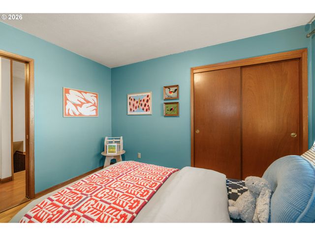 15235 Ne CLACKAMAS St, Portland, OR 97230