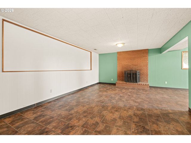 15235 Ne CLACKAMAS St, Portland, OR 97230