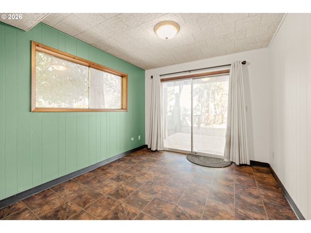 15235 Ne CLACKAMAS St, Portland, OR 97230