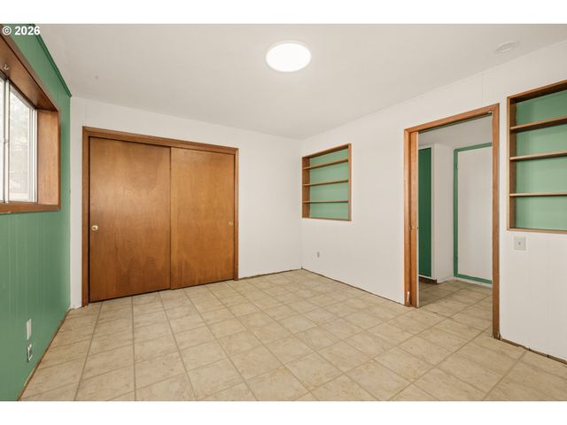 15235 Ne CLACKAMAS St, Portland, OR 97230