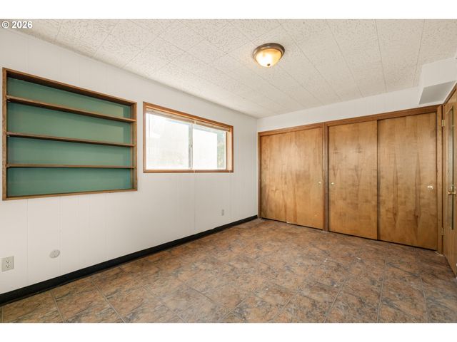 15235 Ne CLACKAMAS St, Portland, OR 97230