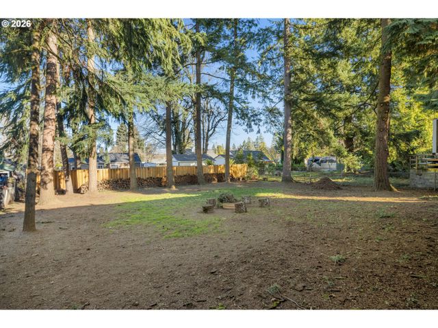 15235 Ne CLACKAMAS St, Portland, OR 97230