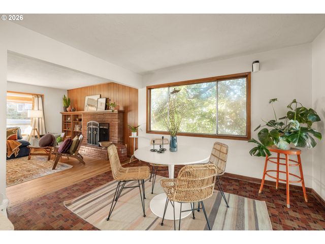 15235 Ne CLACKAMAS St, Portland, OR 97230