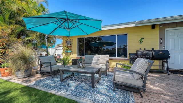836 MAGELLAN DRIVE, Sarasota, FL 34243