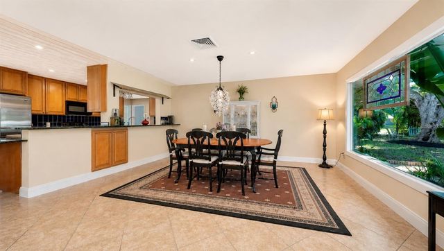 836 MAGELLAN DRIVE, Sarasota, FL 34243