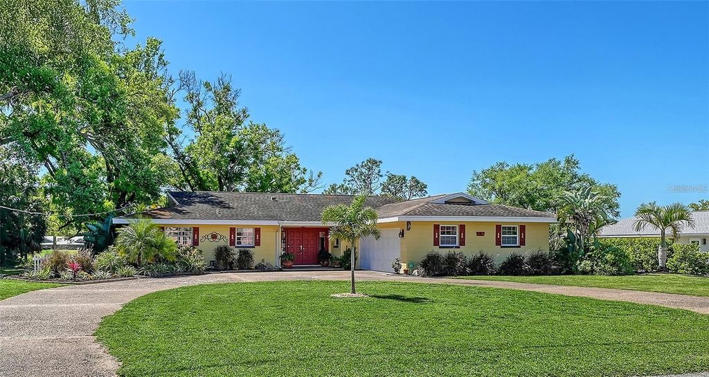 836 MAGELLAN DRIVE, Sarasota, FL 34243