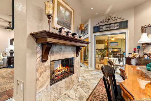 948 Cougar, Canyon Lake, TX 78133