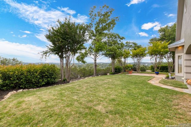 948 Cougar, Canyon Lake, TX 78133