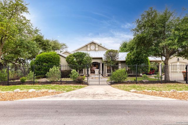 948 Cougar, Canyon Lake, TX 78133