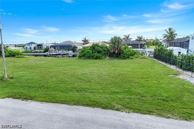 1207 NW 35TH AVE, Cape Coral, FL 33993