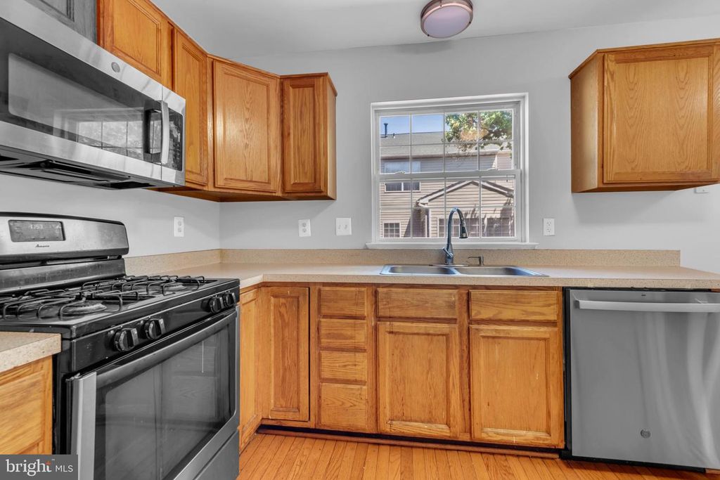 Image 16 of property listing at 12217 SWEETWOOD PL, Waldorf, MD 20602