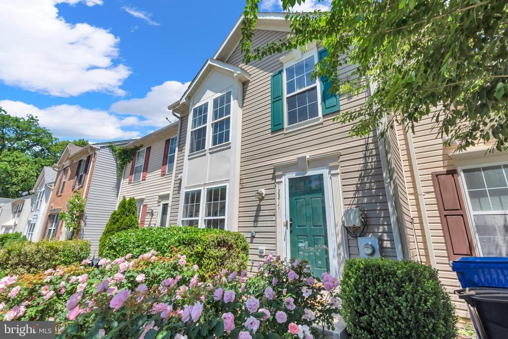 Image 2 of property listing at 12217 SWEETWOOD PL, Waldorf, MD 20602