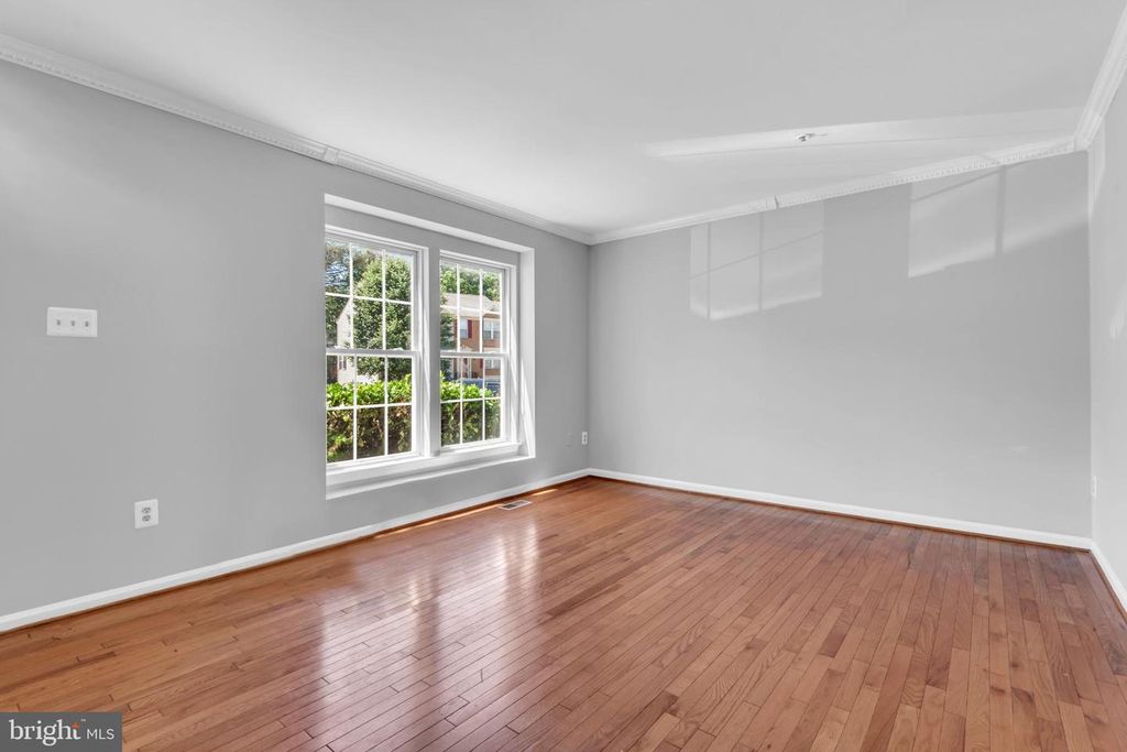 Image 4 of property listing at 12217 SWEETWOOD PL, Waldorf, MD 20602