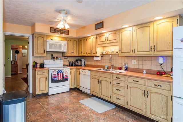 5049 W Enon Road, Fairborn, OH 45324