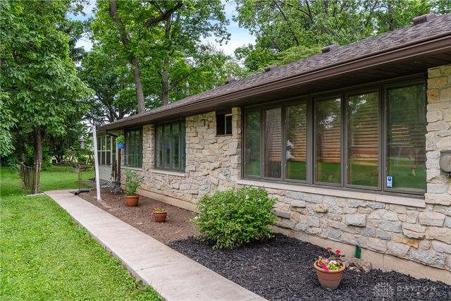 5049 W Enon Road, Fairborn, OH 45324