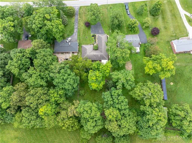 5049 W Enon Road, Fairborn, OH 45324