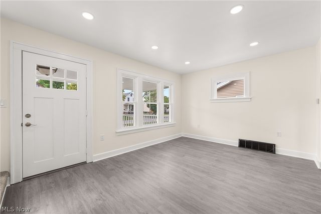 3018 Russell Avenue, Parma, OH 44134