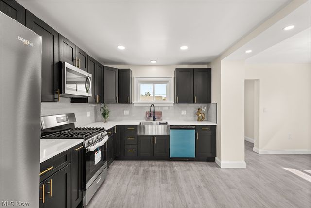3018 Russell Avenue, Parma, OH 44134