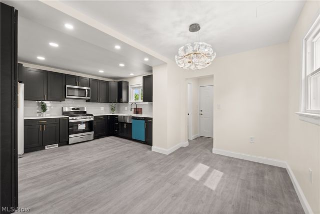 3018 Russell Avenue, Parma, OH 44134