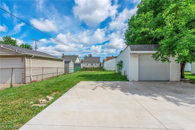 3018 Russell Avenue, Parma, OH 44134