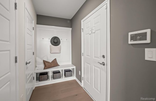 42791 Arbor Drive, Clinton Charter Township, MI 48038