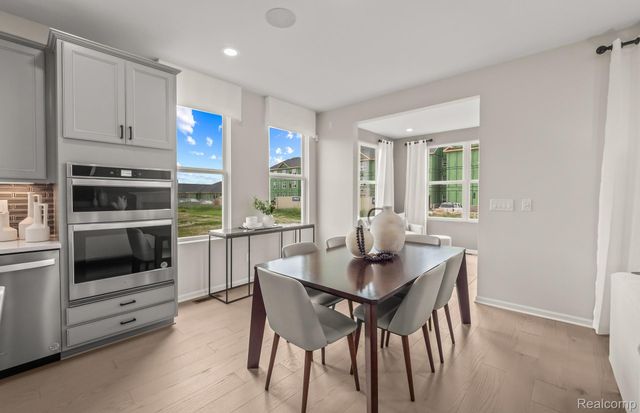 42791 Arbor Drive, Clinton Charter Township, MI 48038