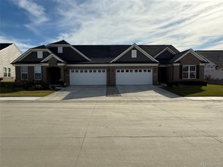 42791 Arbor Drive, Clinton Charter Township, MI 48038