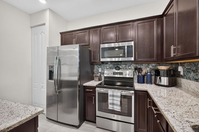 6026 Night Heron Court, Greenacres, FL 33415