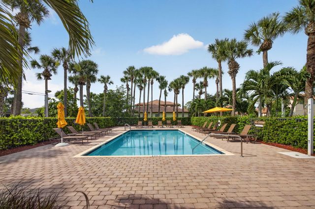 6026 Night Heron Court, Greenacres, FL 33415