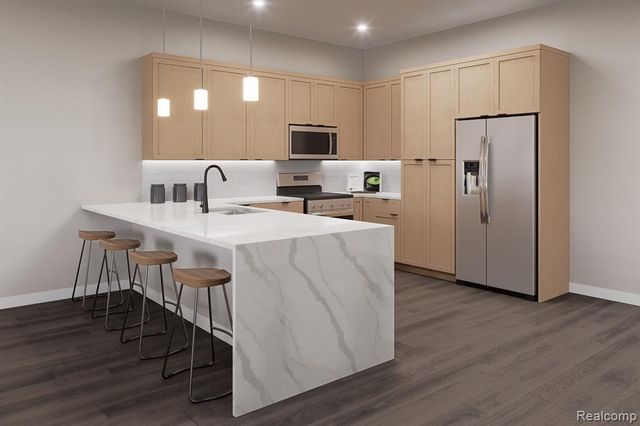 1760 E Auburn Road 202, Rochester Hills, MI 48307