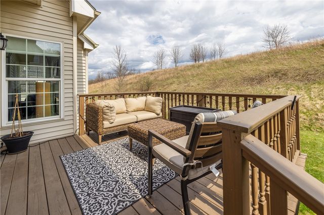 207 High Stone Cir, Henrietta, NY 14534