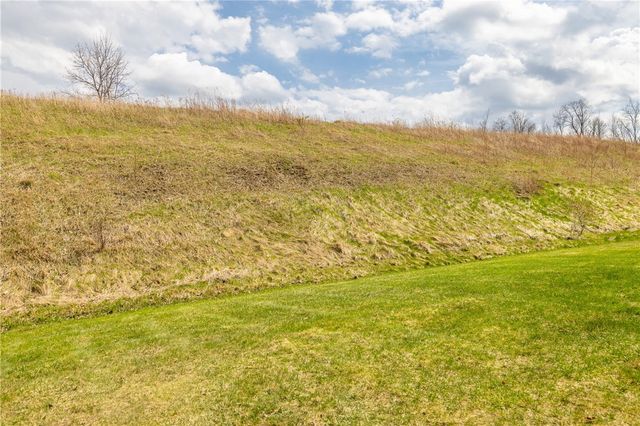 207 High Stone Cir, Henrietta, NY 14534