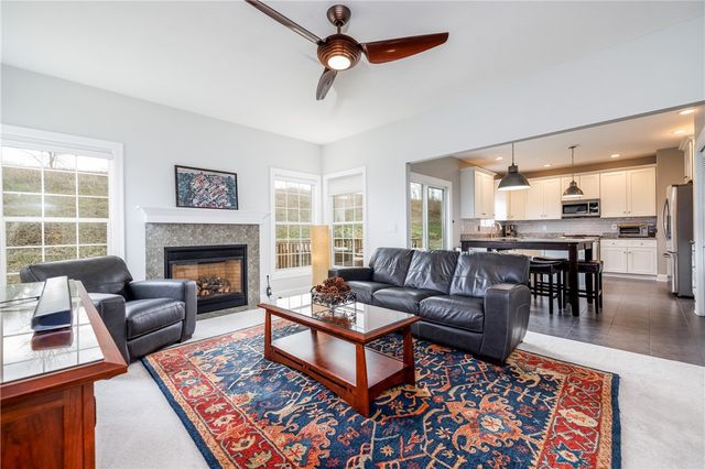 207 High Stone Cir, Henrietta, NY 14534