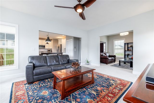 207 High Stone Cir, Henrietta, NY 14534