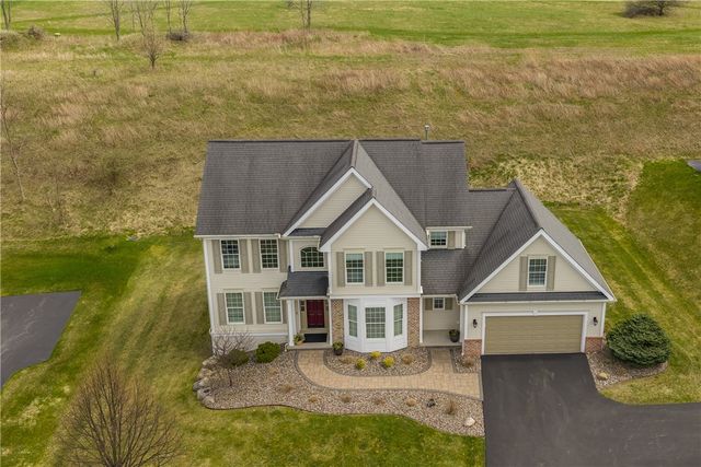 207 High Stone Cir, Henrietta, NY 14534